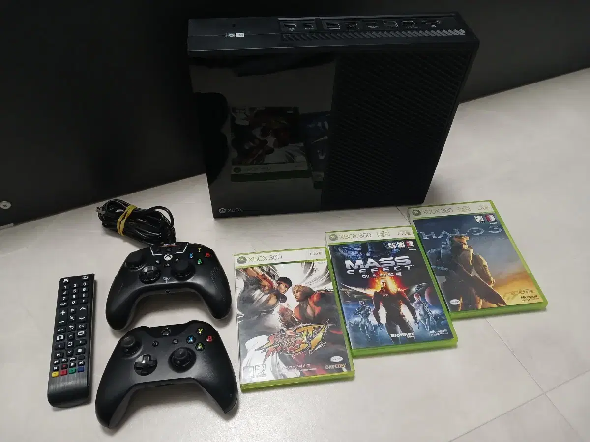 XBOX ONE (게임 3개) (터틀비치 리콘 패드)